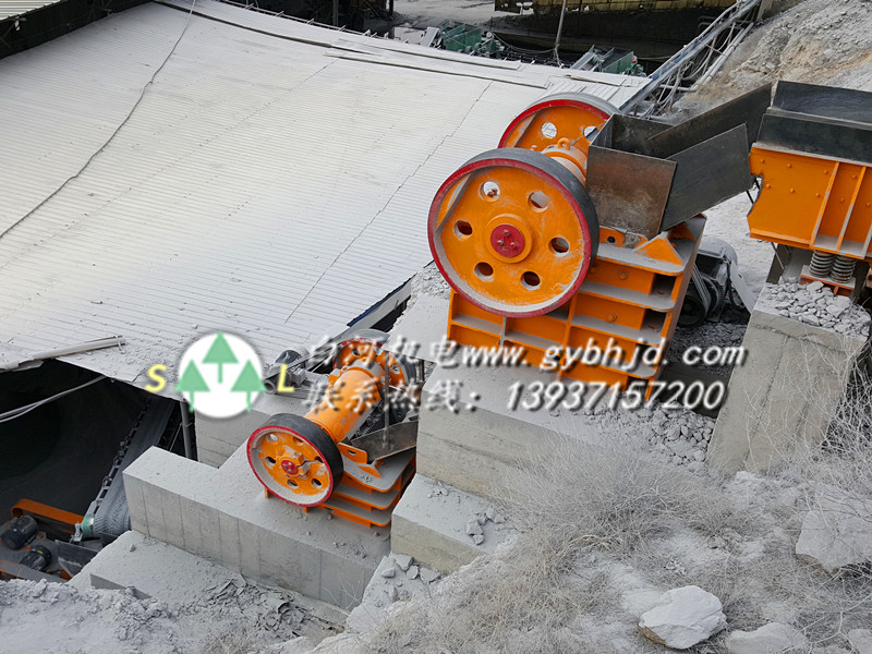 og真人游戏官网颚式破碎机甘肃生产现场